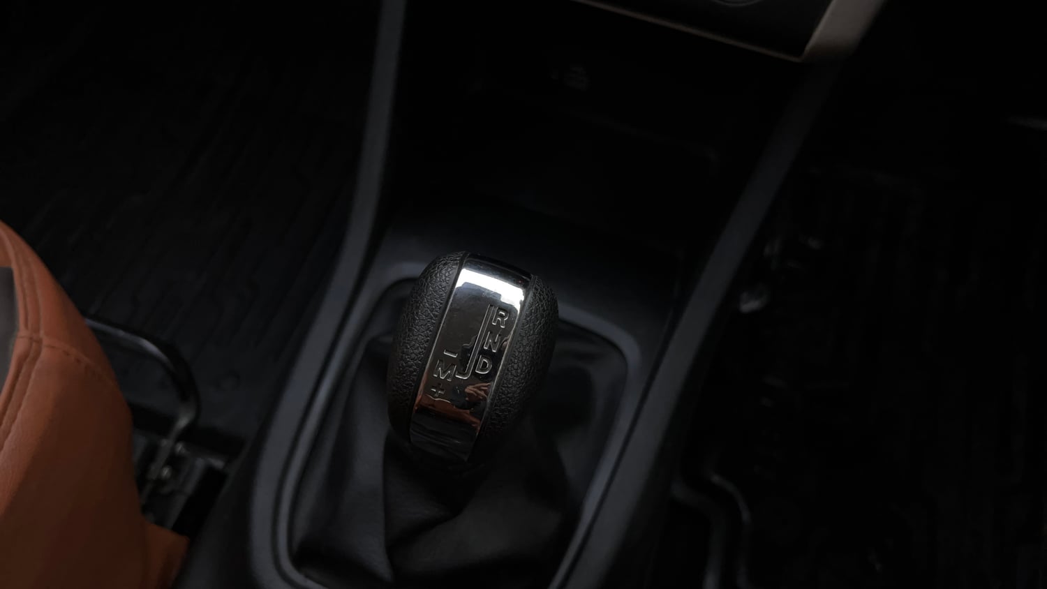 Used 2022 Renault Triber RXZ EASY-R AMT Petrol Automatic interior GEAR  KNOB VIEW