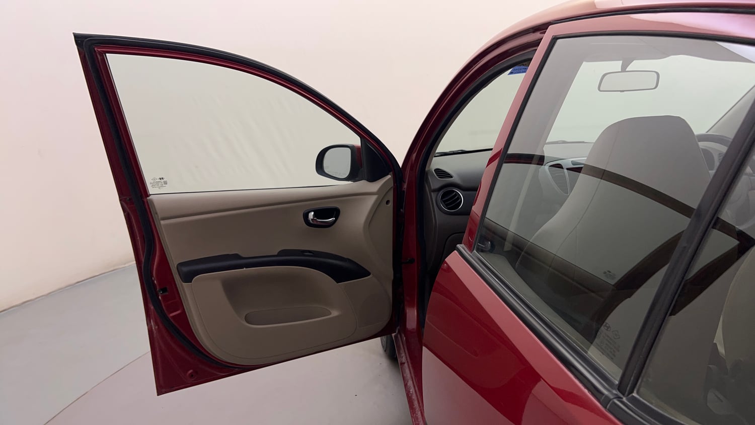 Used 2013 Hyundai i10 Magna 1.2 Kappa2 Petrol Manual interior LEFT FRONT DOOR OPEN VIEW