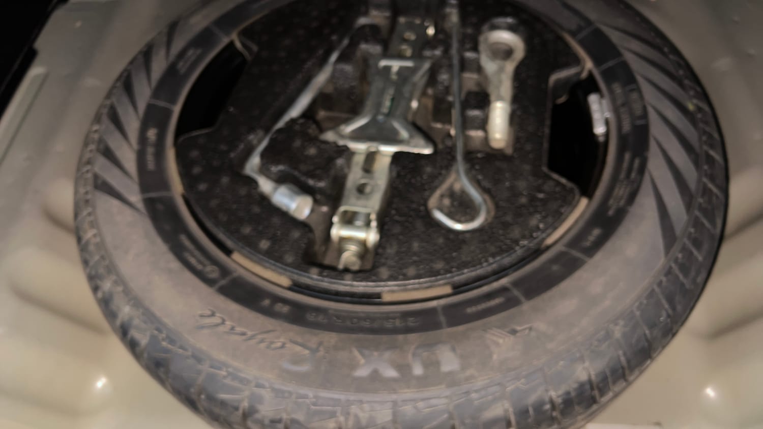 Used 2020 Maruti Suzuki S-Cross Zeta Petrol Manual tyres SPARE TYRE VIEW