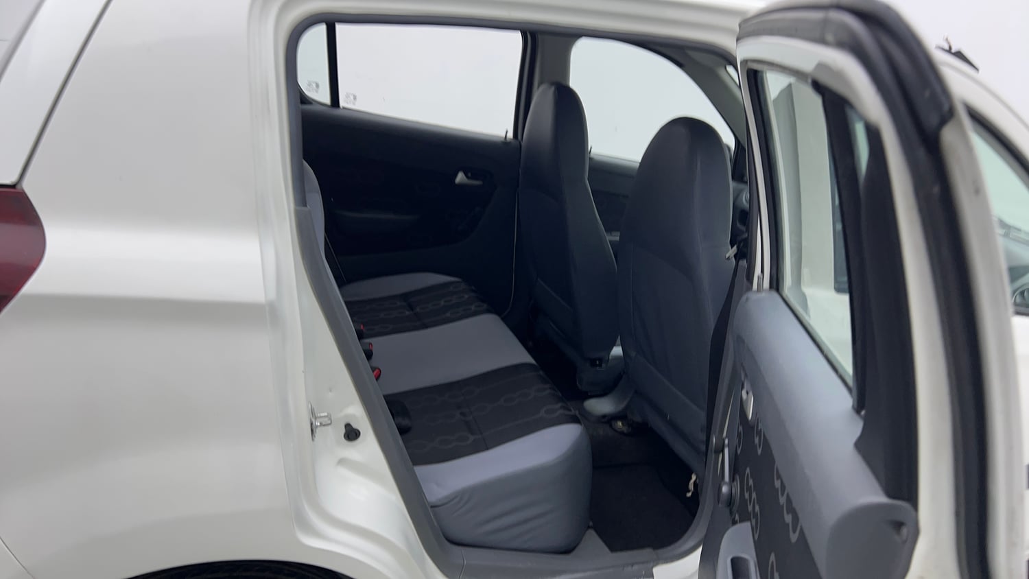 Used 2013 Maruti Suzuki Alto 800 Vxi Petrol Manual interior RIGHT SIDE REAR DOOR CABIN VIEW