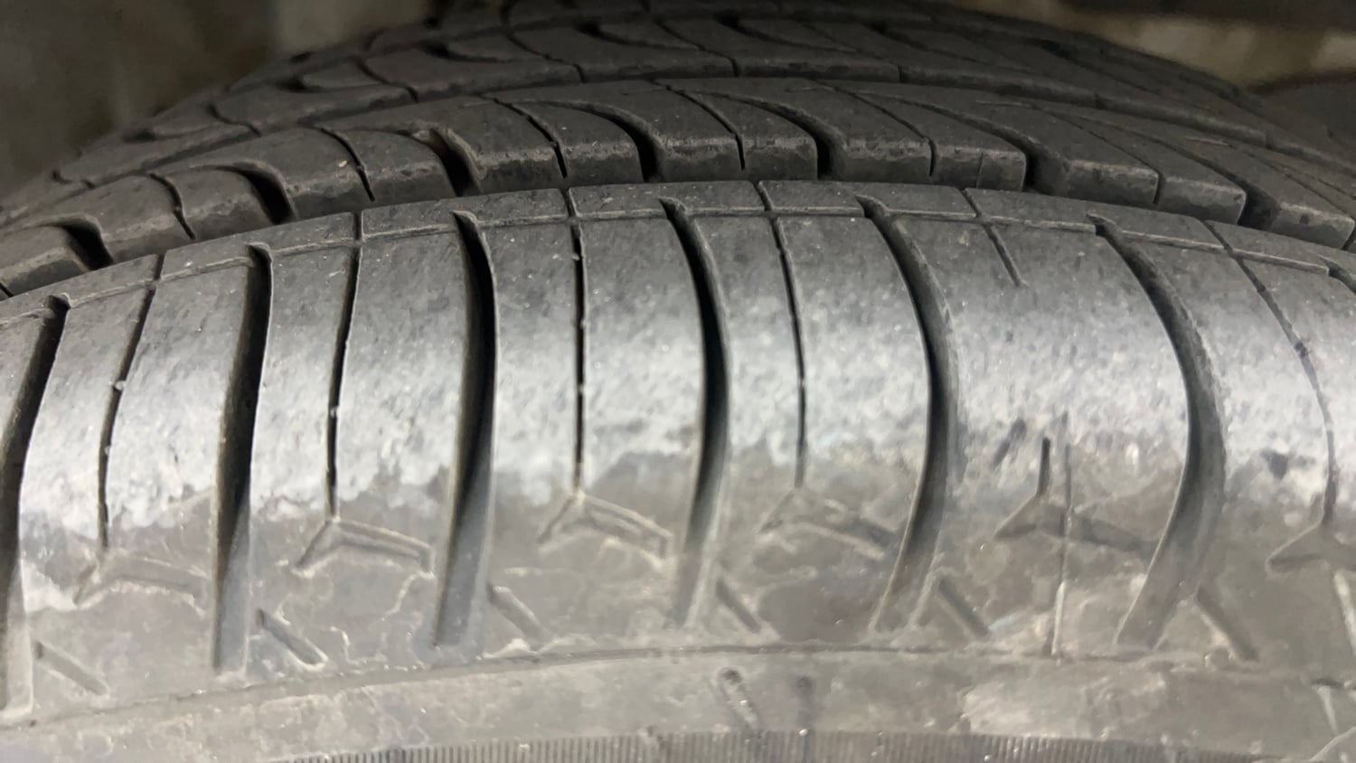 Used 2013 Honda Amaze 1.5 S i-DTEC Diesel Manual tyres RIGHT FRONT TYRE TREAD VIEW