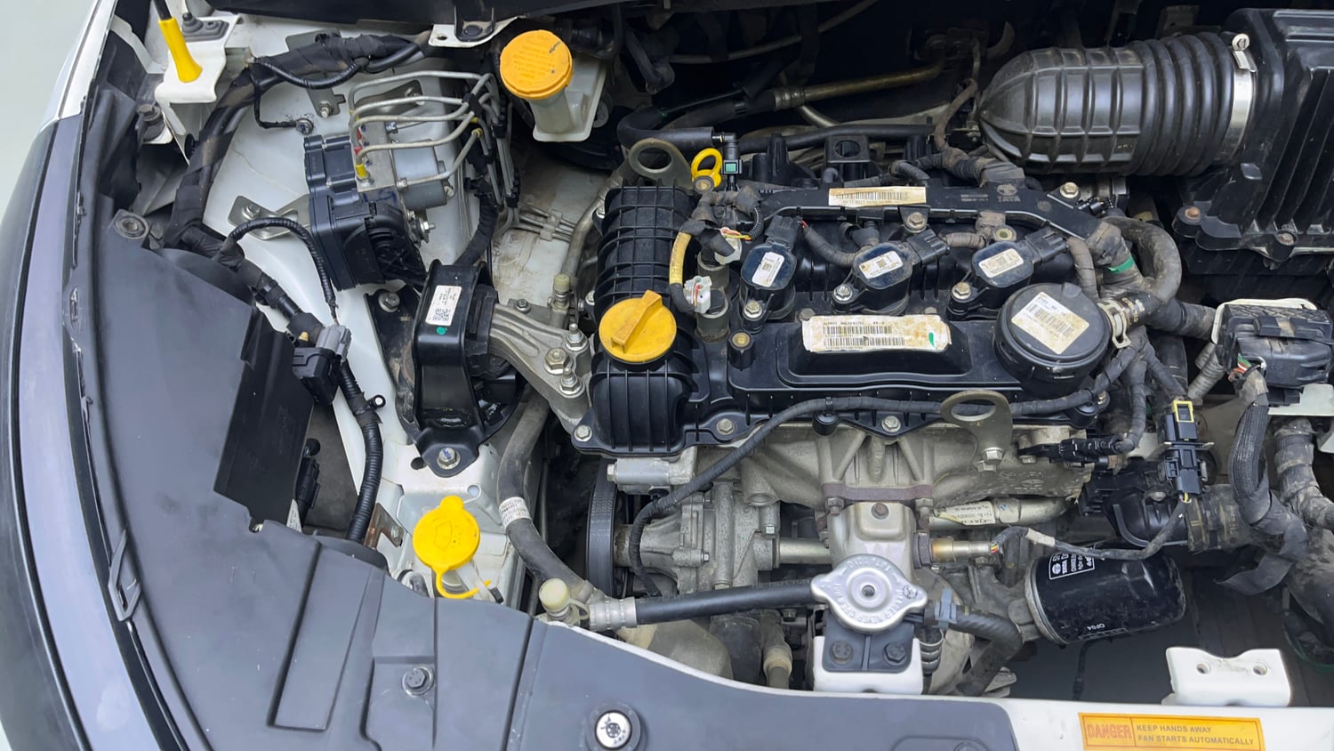 Used 2022 Tata Altroz XZ Petrol Petrol Manual engine ENGINE RIGHT SIDE VIEW