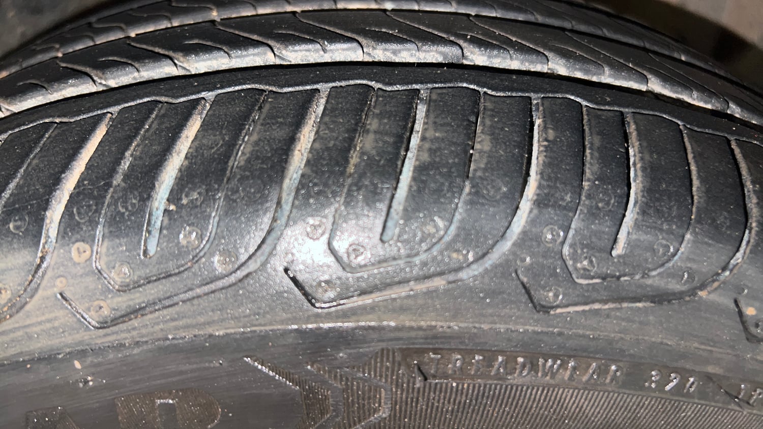Used 2018 Ford Freestyle Trend 1.2 Ti-VCT Petrol Manual tyres RIGHT FRONT TYRE TREAD VIEW