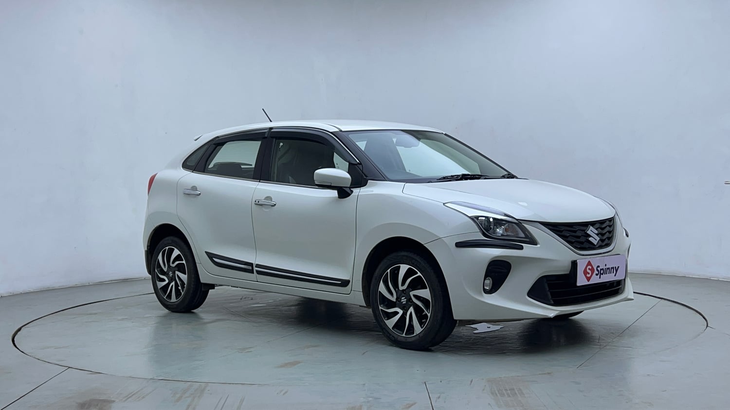 Used 2019 Maruti Suzuki Baleno Zeta Petrol Manual exterior RIGHT FRONT CORNER VIEW