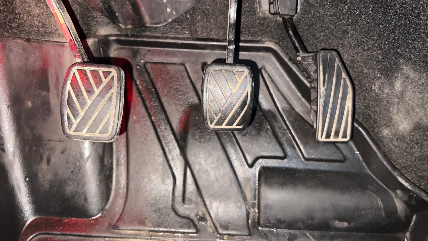 Used 2024 Maruti Suzuki XL6 Zeta MT CNG Cng Manual interior PEDALS VIEW