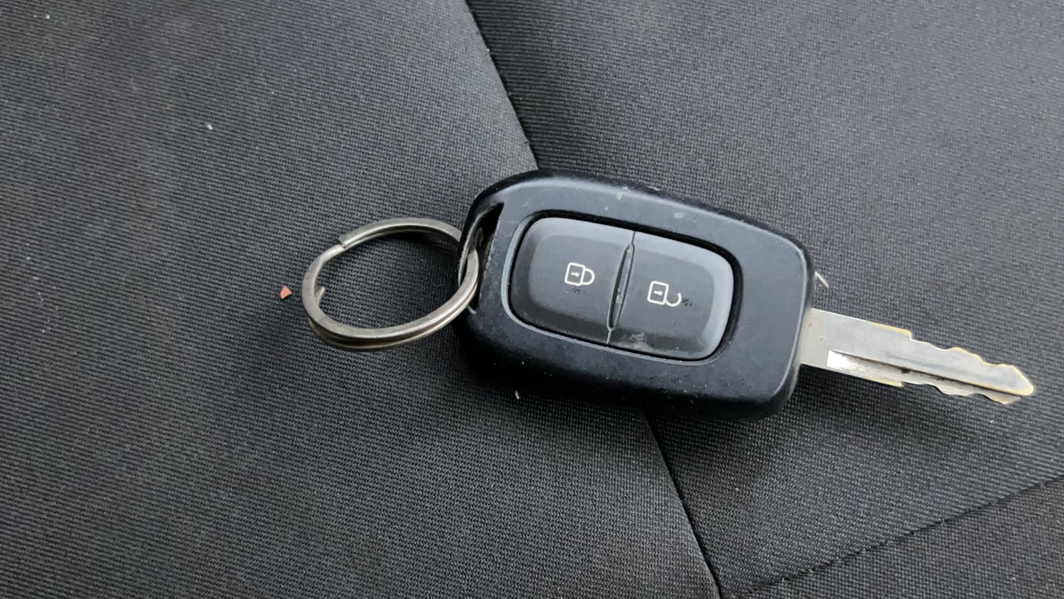 Used 2022 Renault Kwid RXT 1.0 AMT Petrol Automatic extra CAR KEY VIEW
