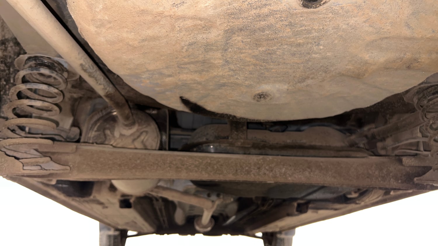 Used 2022 Renault Kwid RXT 1.0 AMT Petrol Automatic extra REAR UNDERBODY VIEW (TAKEN FROM REAR)