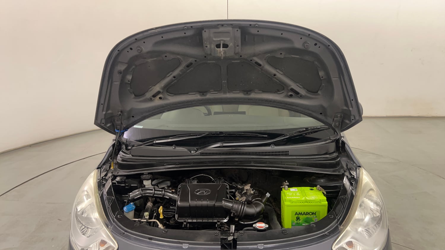 Used 2014 Hyundai i10 Sportz 1.1 iRDE2 Petrol Manual engine ENGINE & BONNET OPEN FRONT VIEW
