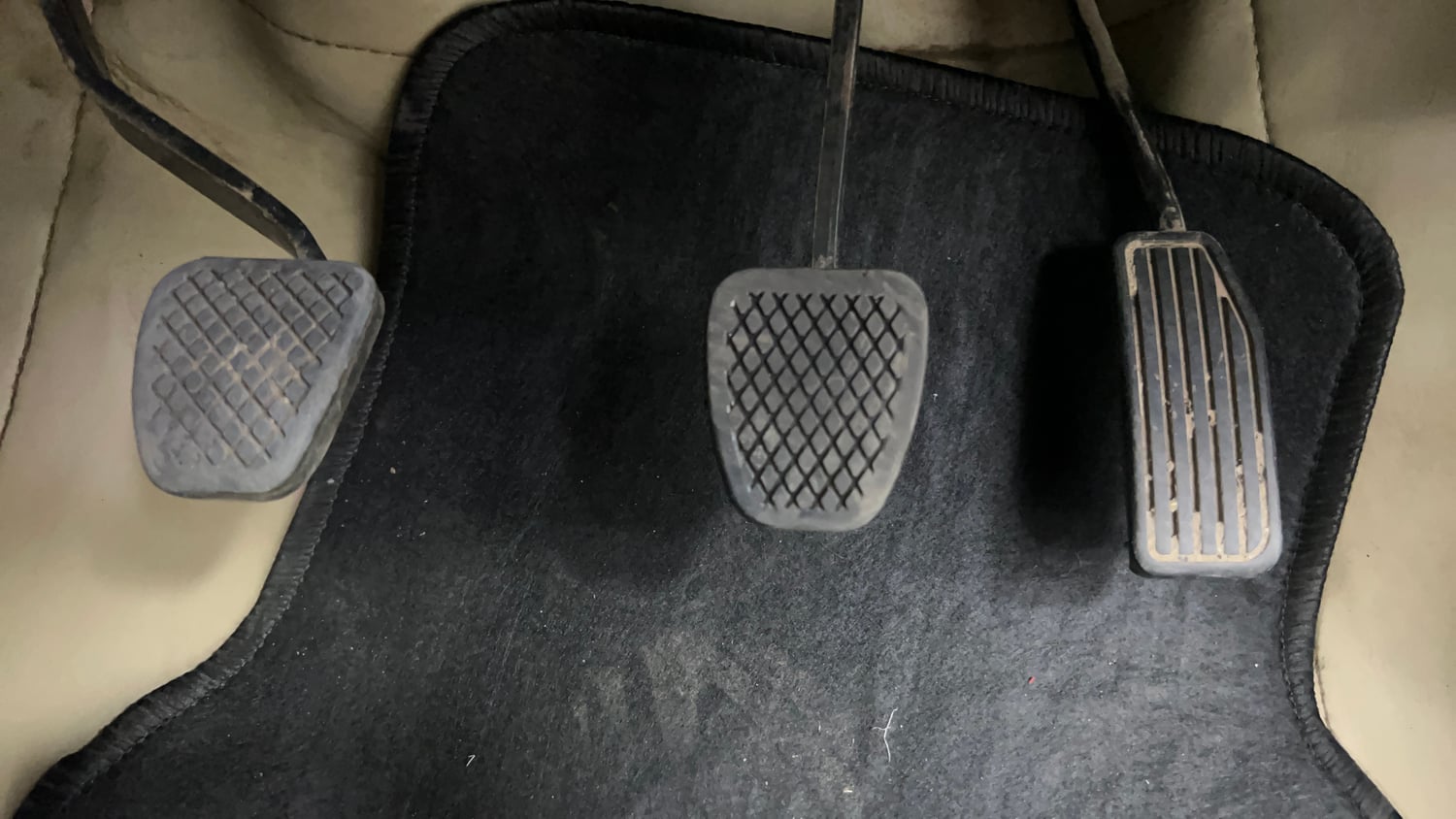 Used 2013 Honda Amaze 1.5 S i-DTEC Diesel Manual interior PEDALS VIEW
