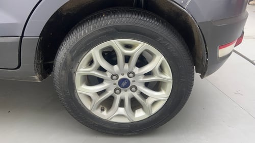 Used 2015 Ford EcoSport Titanium 1.5L Ti-VCT Petrol Manual tyres LEFT REAR TYRE RIM VIEW
