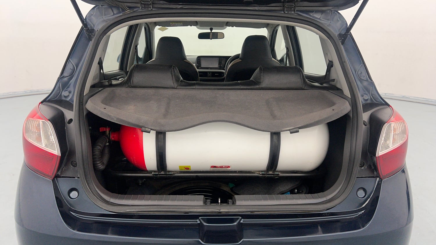 Used 2021 Hyundai Grand i10 Nios Sportz 1.2 Kappa VTVT CNG Cng Manual interior DICKY INSIDE VIEW