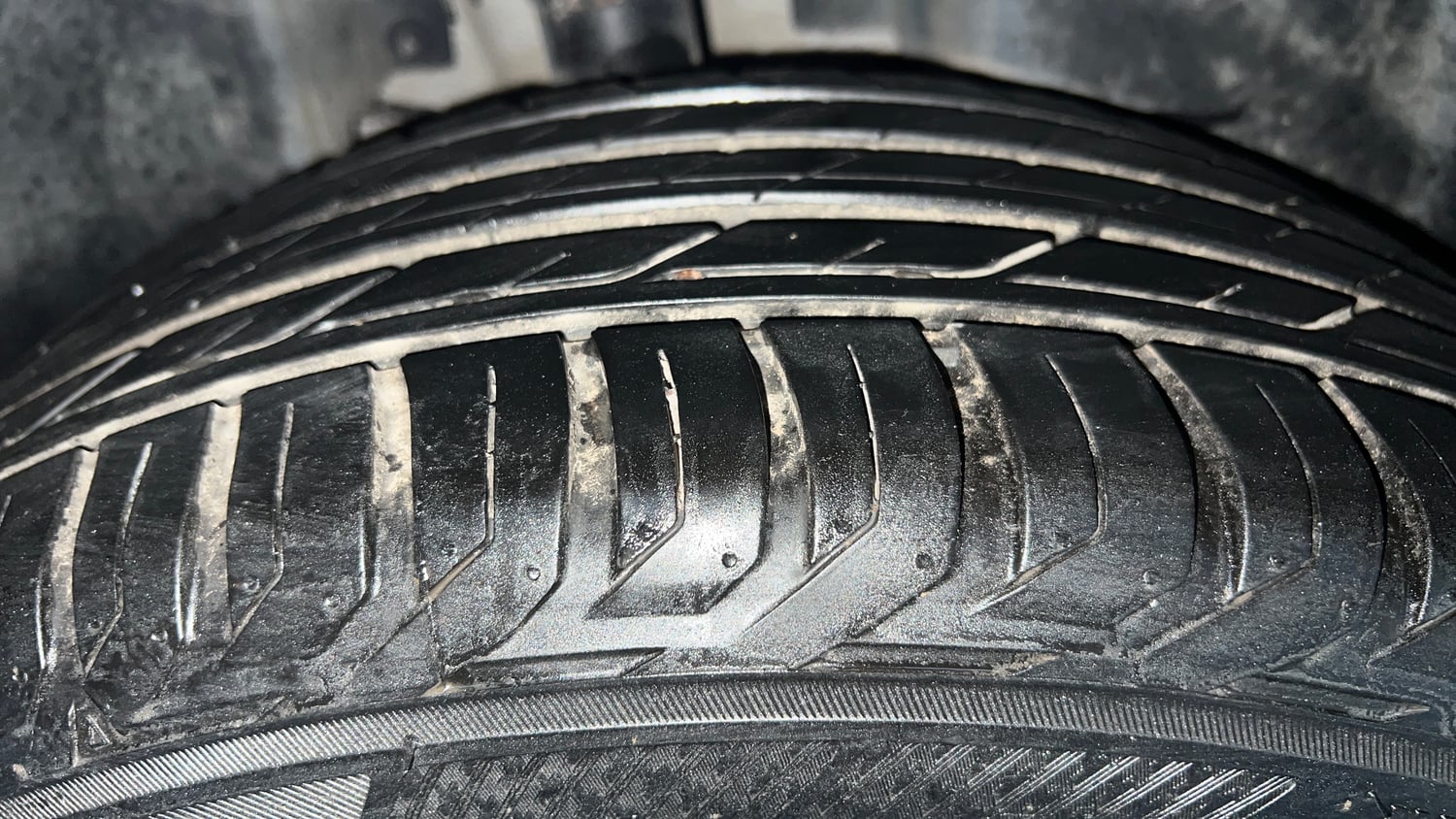 Used 2019 Jeep Compass Limited Plus Petrol AT Petrol Automatic tyres RIGHT REAR TYRE TREAD VIEW