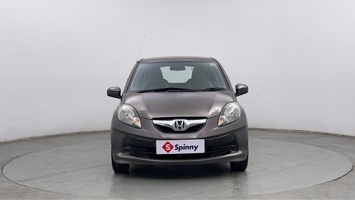 Used 2013 Honda Brio S MT Petrol Manual exterior FRONT VIEW