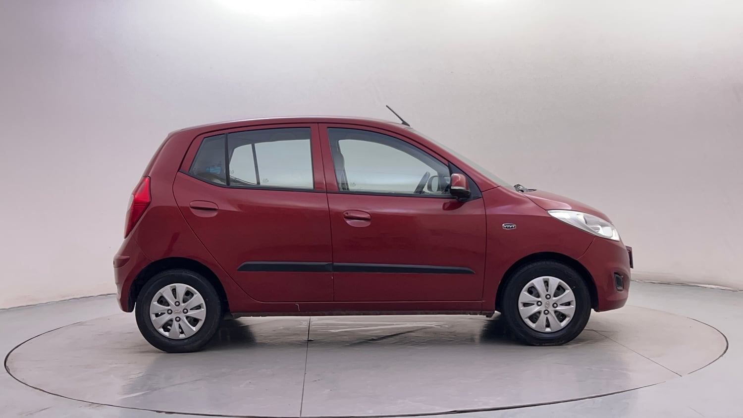Used 2013 Hyundai i10 Magna 1.2 Kappa2 Petrol Manual exterior RIGHT SIDE VIEW