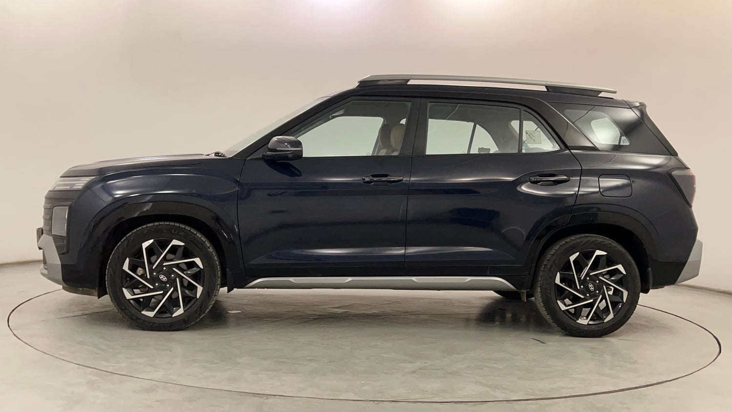 Used 2024 Hyundai Alcazar Signature 1.5 Diesel AT 7STR Diesel Automatic exterior LEFT SIDE VIEW