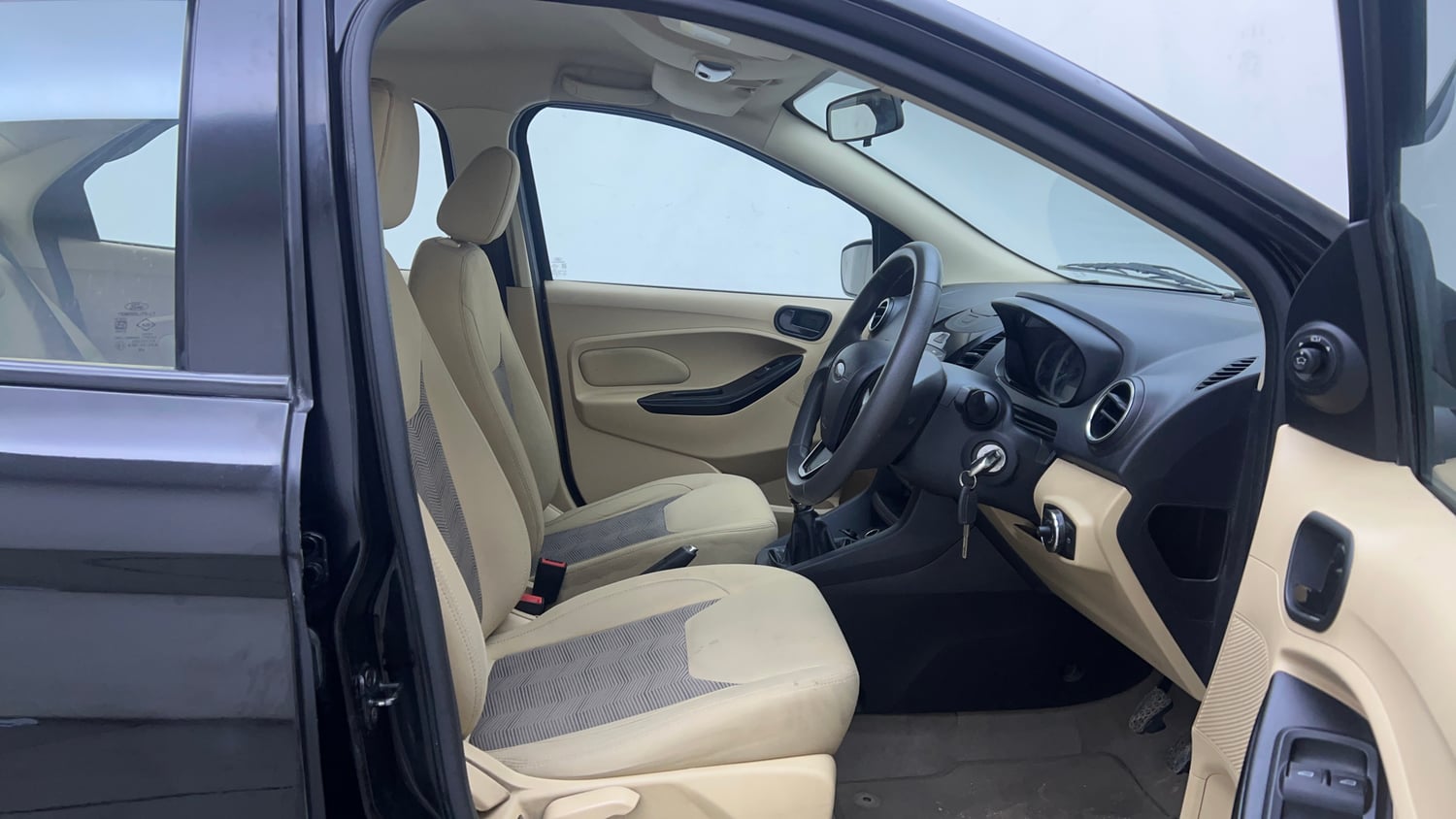 Used 2017 Ford Figo Aspire Titanium 1.2 Ti-VCT Petrol Manual interior RIGHT SIDE FRONT DOOR CABIN VIEW