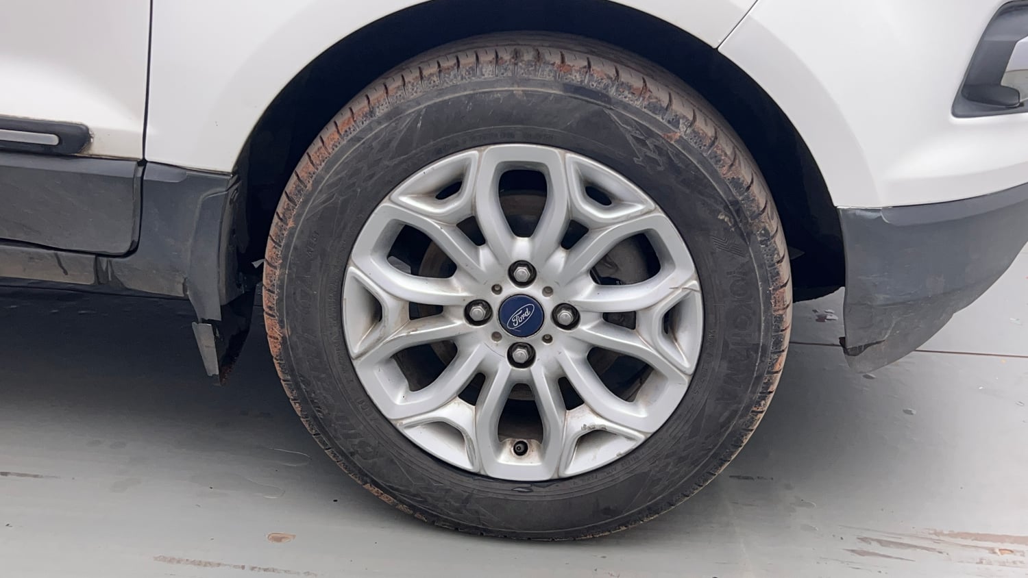 Used 2017 Ford EcoSport Titanium 1.5L TDCi Diesel Manual tyres RIGHT FRONT TYRE RIM VIEW