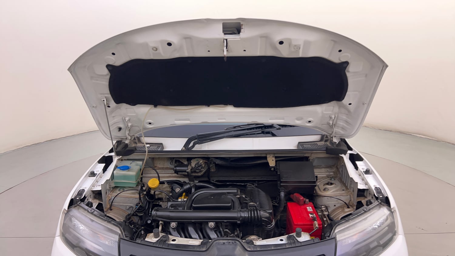 Used 2022 Renault Kwid RXT 1.0 AMT Petrol Automatic engine ENGINE & BONNET OPEN FRONT VIEW