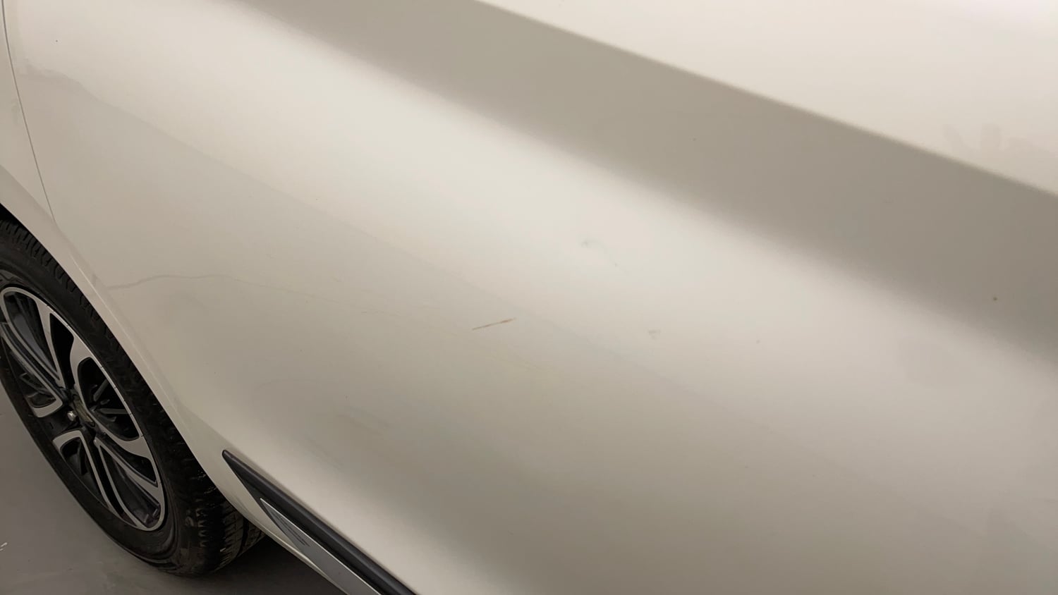 Used 2022 Maruti Suzuki Ertiga ZXi AT Petrol Automatic dents MINOR DENT