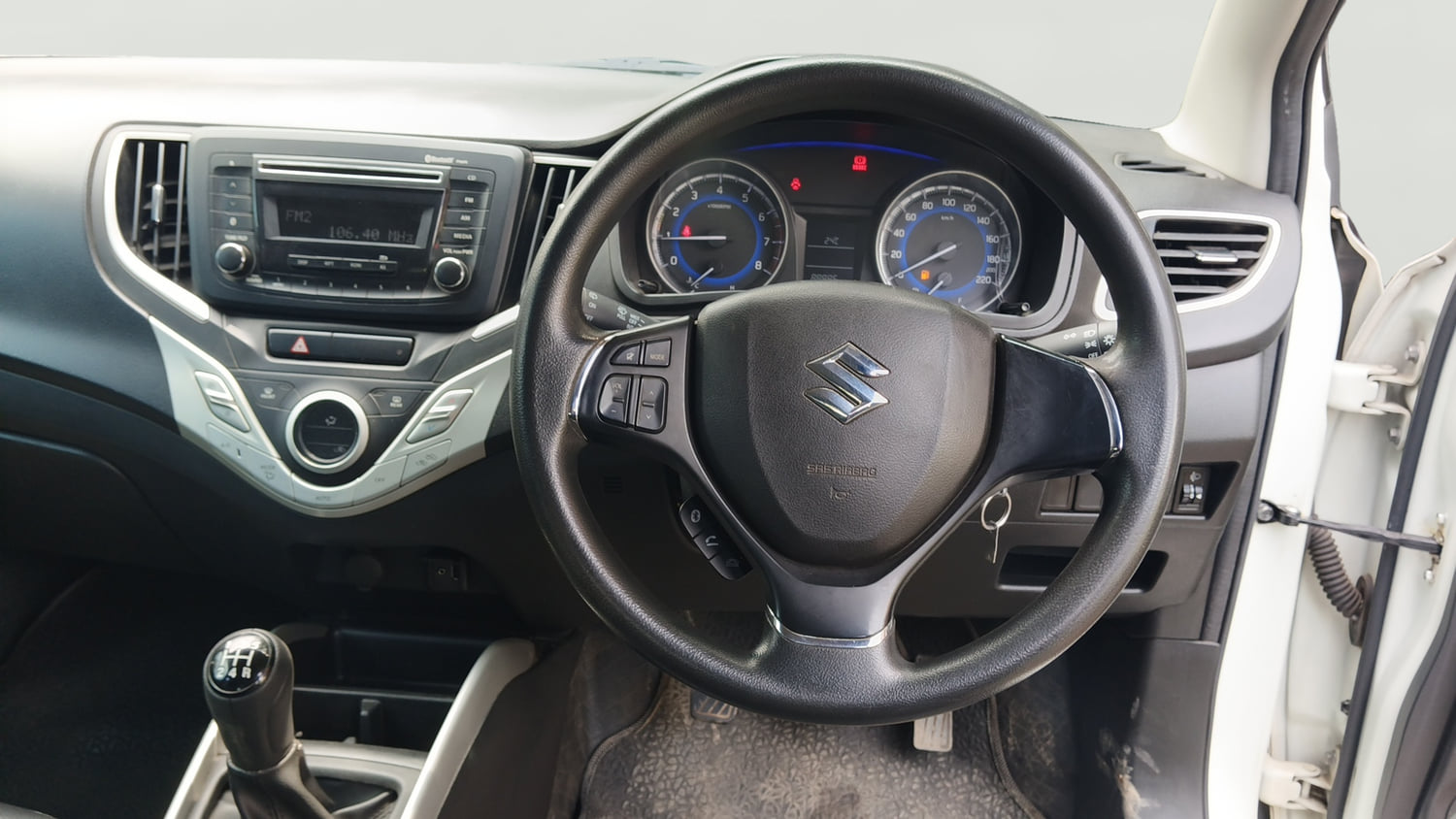 Used 2017 Maruti Suzuki Baleno Delta 1.2 Petrol Manual interior STEERING VIEW