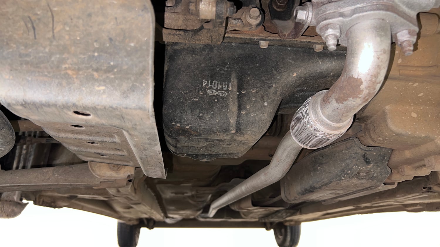 Used 2017 Hyundai Eon Era + Petrol Manual extra FRONT LEFT UNDERBODY VIEW