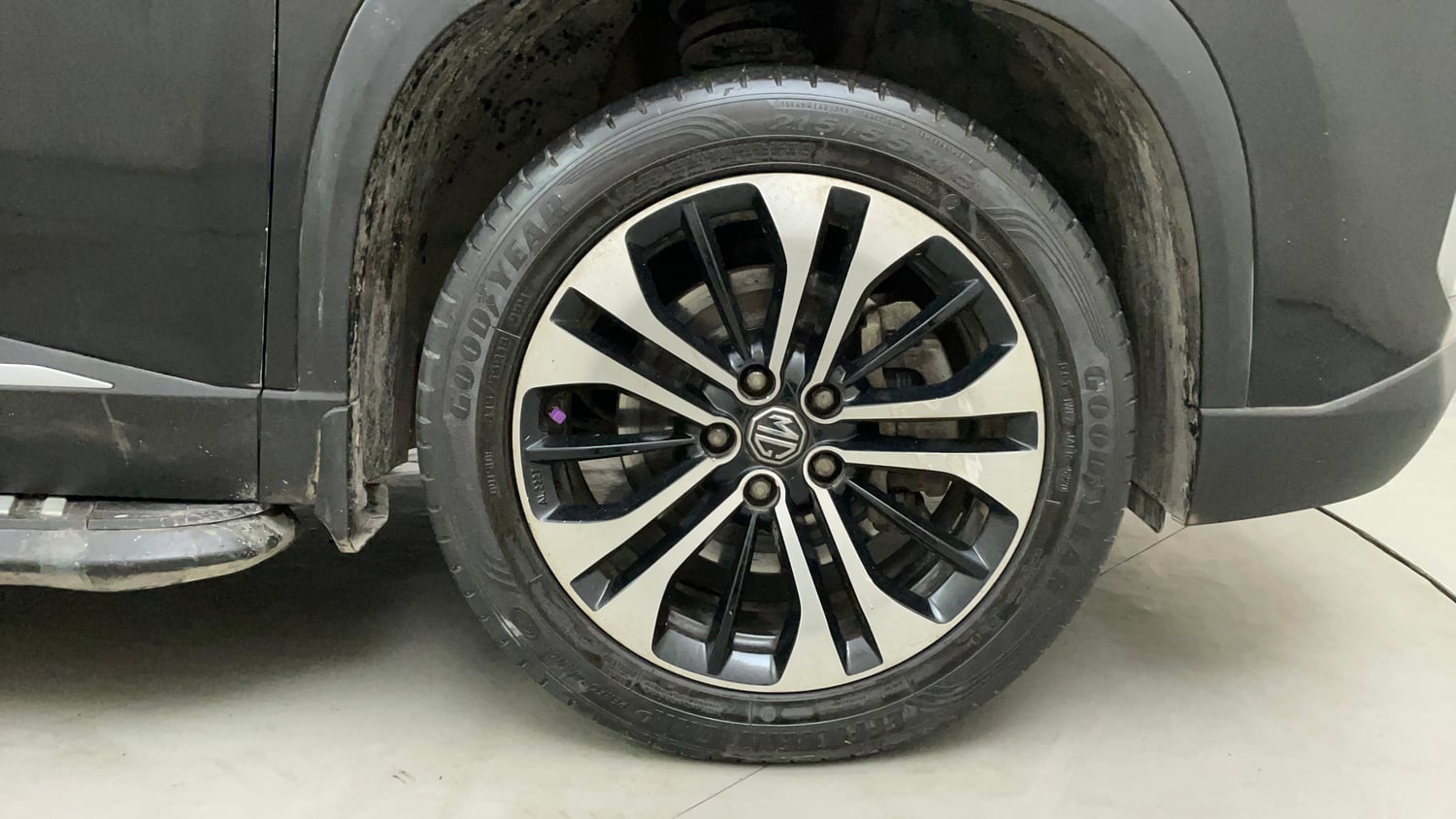 Used 2021 MG Motors Hector Sharp 1.5 Petrol CVT Petrol Automatic tyres RIGHT FRONT TYRE RIM VIEW