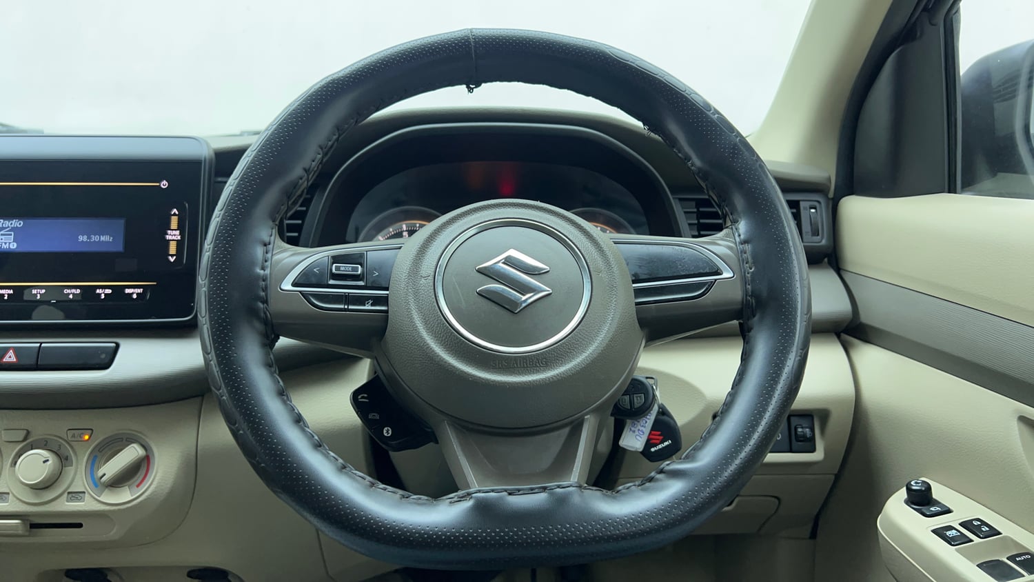 Used 2021 Maruti Suzuki Ertiga VXi CNG Cng Manual top_features Steering mounted controls