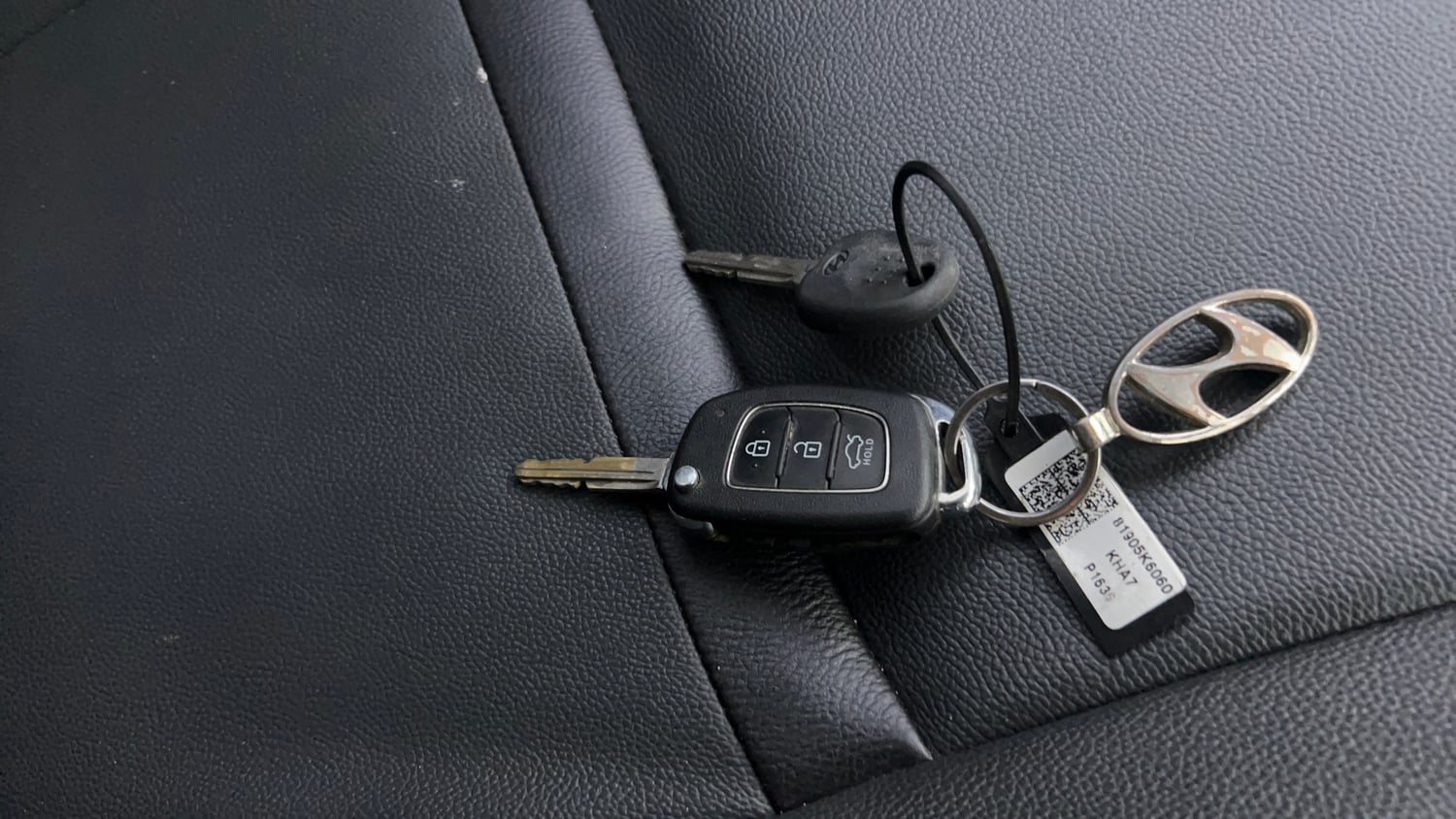 Used 2021 Hyundai Grand i10 Nios Sportz AMT 1.2 Kappa VTVT Petrol Automatic extra CAR KEY VIEW