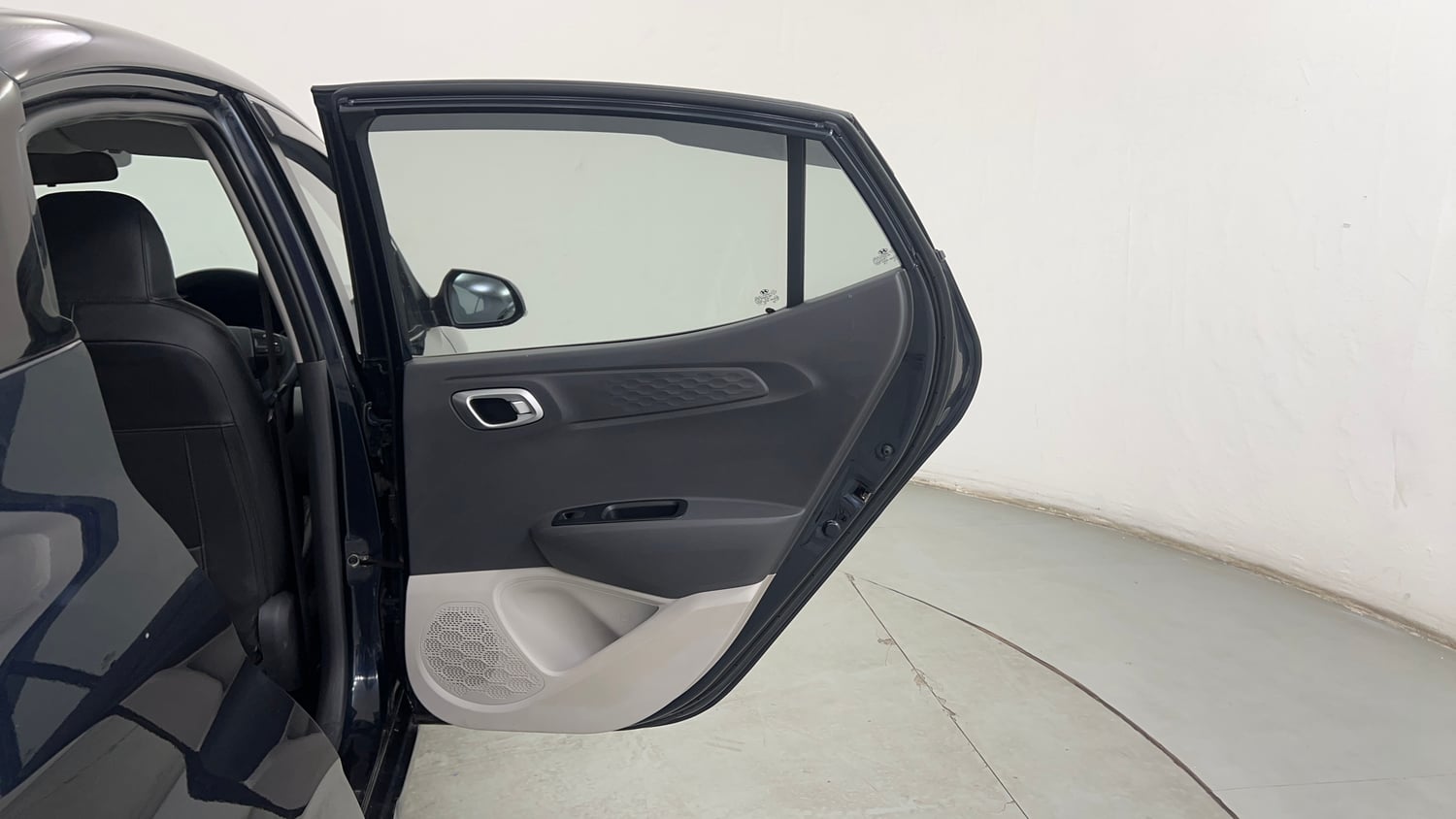 Used 2024 Hyundai Aura SX 1.2 CNG Cng Manual interior RIGHT REAR DOOR OPEN VIEW