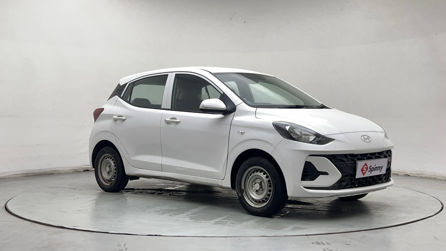 Used 2024 Hyundai Grand i10 Nios Era 1.2 Kappa Petrol Manual exterior RIGHT FRONT CORNER VIEW