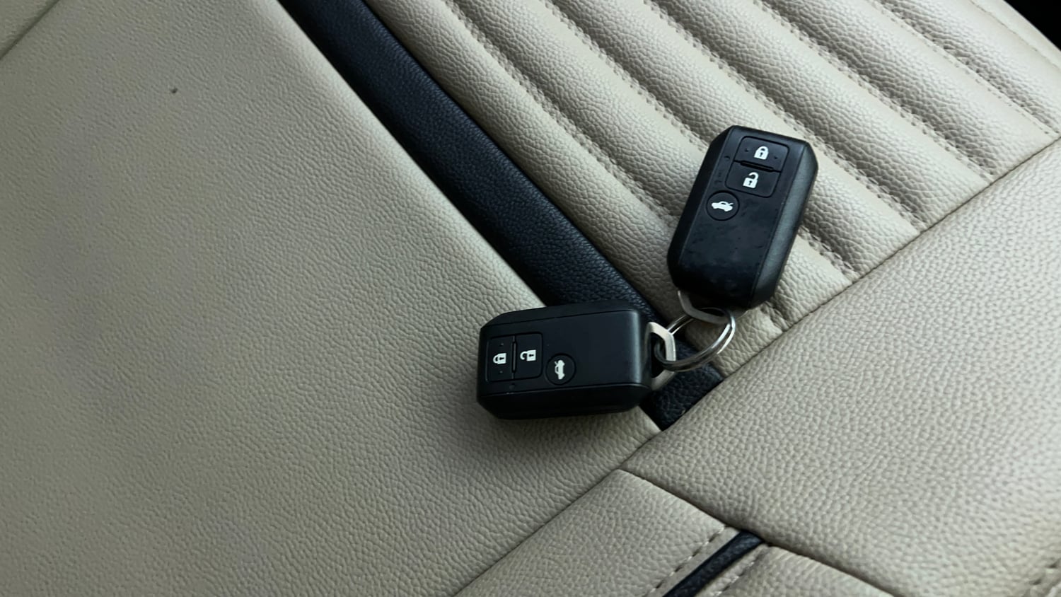 Used 2022 Maruti Suzuki Dzire ZXi AGS Petrol Automatic extra CAR KEY VIEW