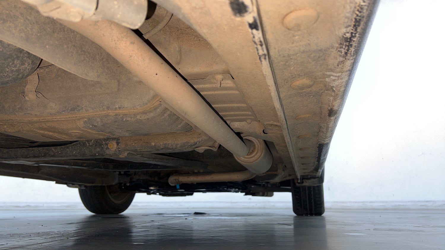 Used 2023 Honda City V Petrol MT Petrol Manual extra REAR RIGHT UNDERBODY VIEW