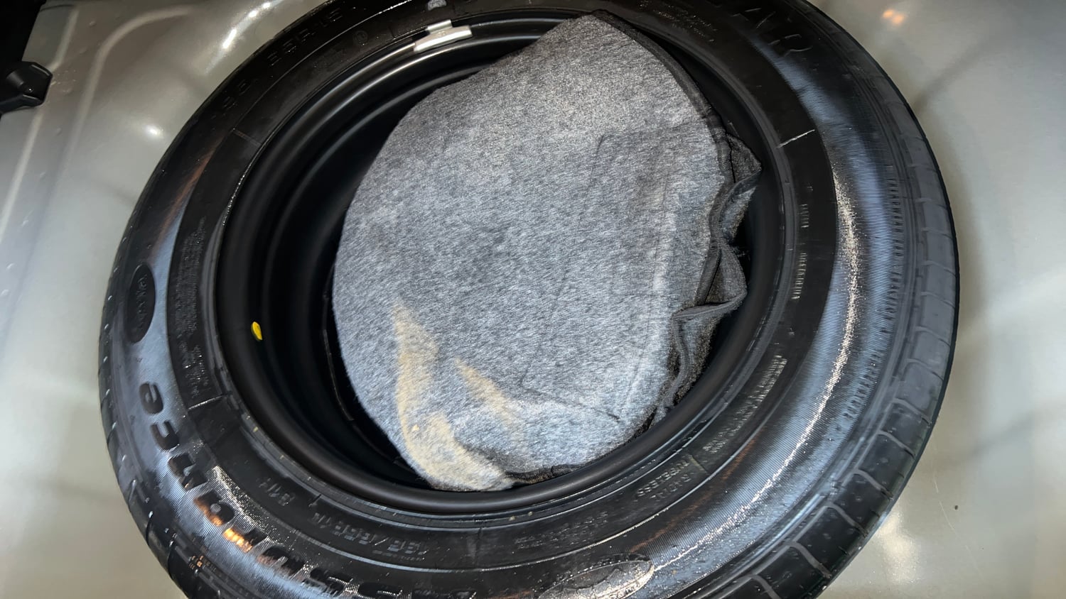 Used 2020 Kia Sonet GTX Plus 1.5 AT Diesel Automatic tyres SPARE TYRE VIEW
