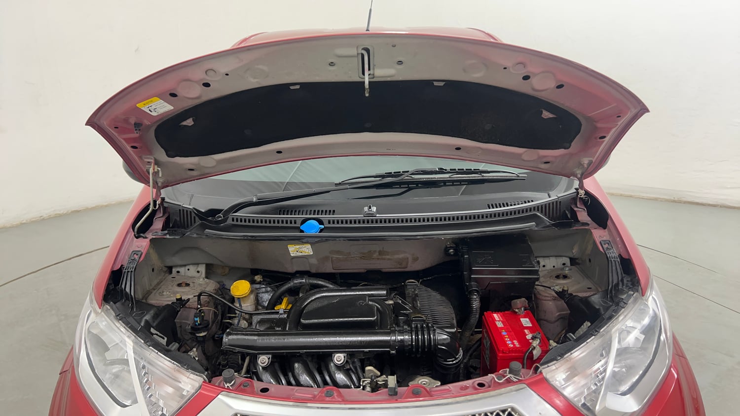Used 2018 Datsun Redi-GO T(O) 1.0 Petrol Manual engine ENGINE & BONNET OPEN FRONT VIEW
