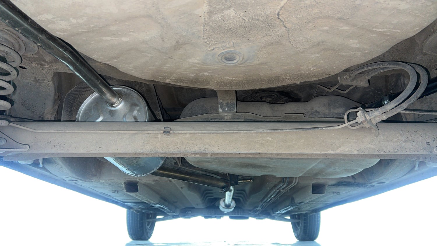 Used 2018 Renault Kwid RXT Opt Petrol Manual extra REAR UNDERBODY VIEW (TAKEN FROM REAR)