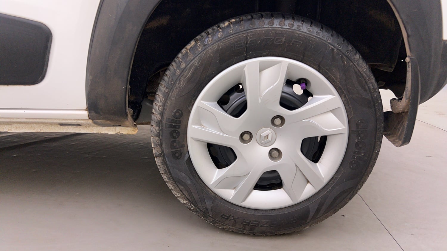 Used 2022 Renault Kwid RXT 1.0 AMT Petrol Automatic tyres LEFT REAR TYRE RIM VIEW