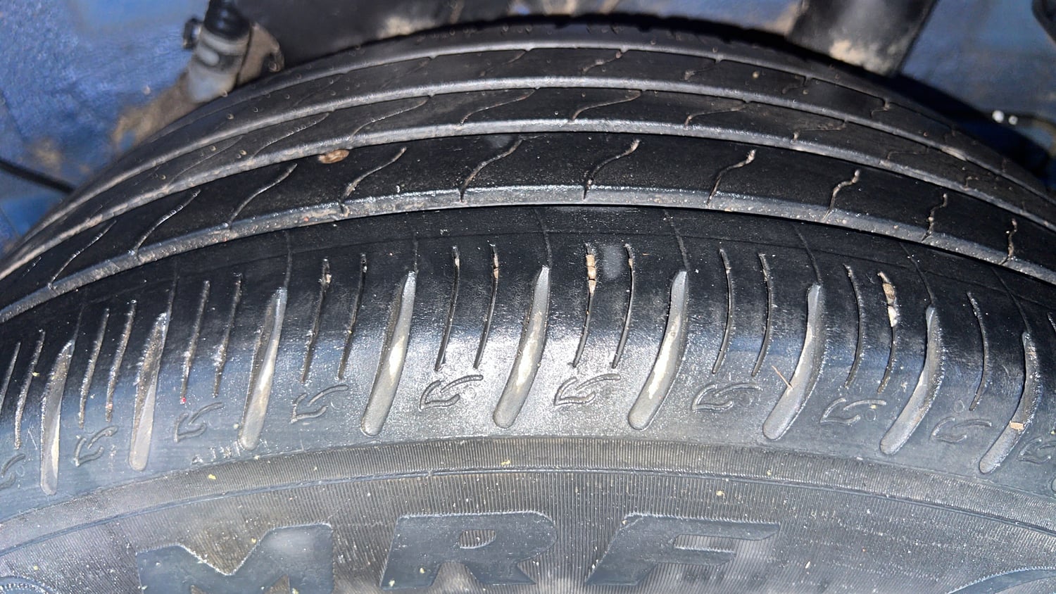 Used 2022 Hyundai Venue N-Line N6 DCT Dual Tone Petrol Automatic tyres LEFT REAR TYRE TREAD VIEW