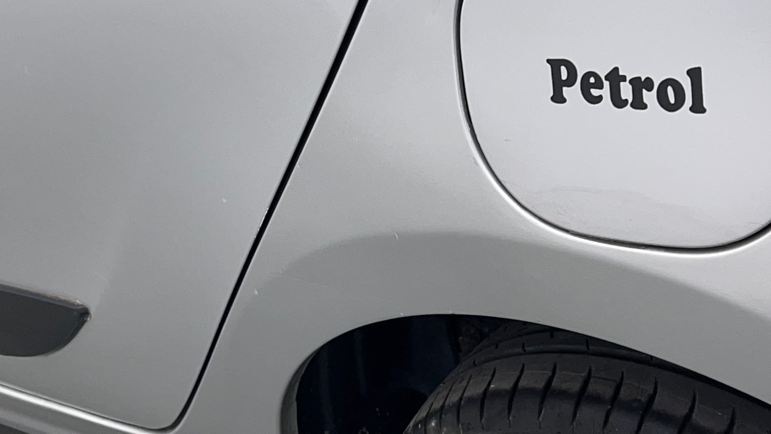 Used 2019 Tata Tiago Revotron XZ w/o Alloy Petrol Manual dents MINOR DENT