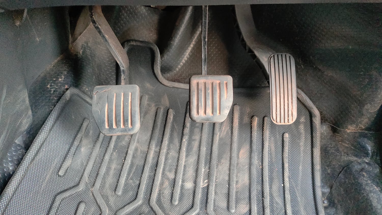 Used 2019 Tata Harrier XZ Diesel Manual interior PEDALS VIEW