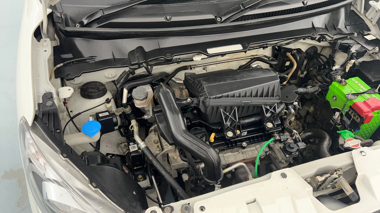 Used 2024 Maruti Suzuki Celerio ZXi Petrol Manual engine ENGINE RIGHT SIDE VIEW