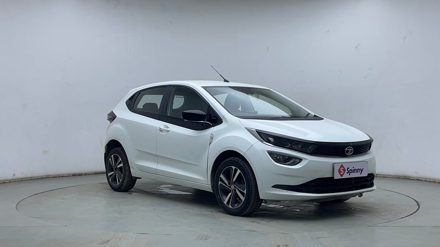 Used 2022 Tata Altroz XZ Petrol Petrol Manual exterior RIGHT FRONT CORNER VIEW