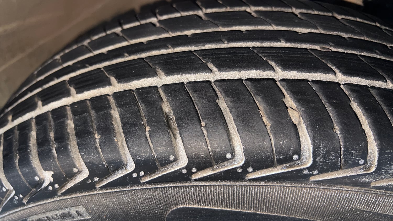 Used 2021 Maruti Suzuki Wagon R LXi (O) 1.0 CNG Cng Manual tyres RIGHT FRONT TYRE TREAD VIEW