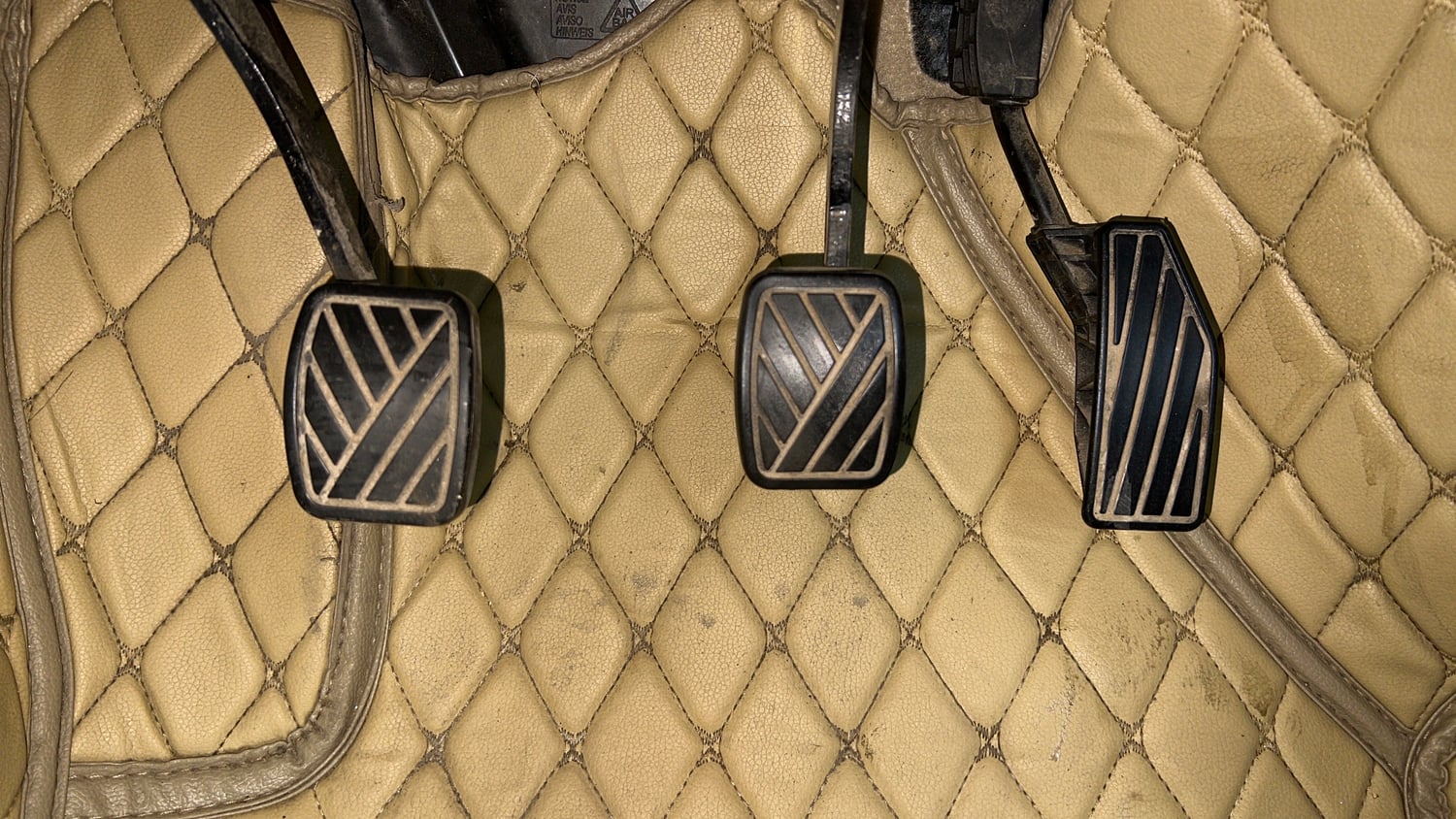 Used 2021 Maruti Suzuki New Ertiga ZXi Plus Petrol Manual interior PEDALS VIEW