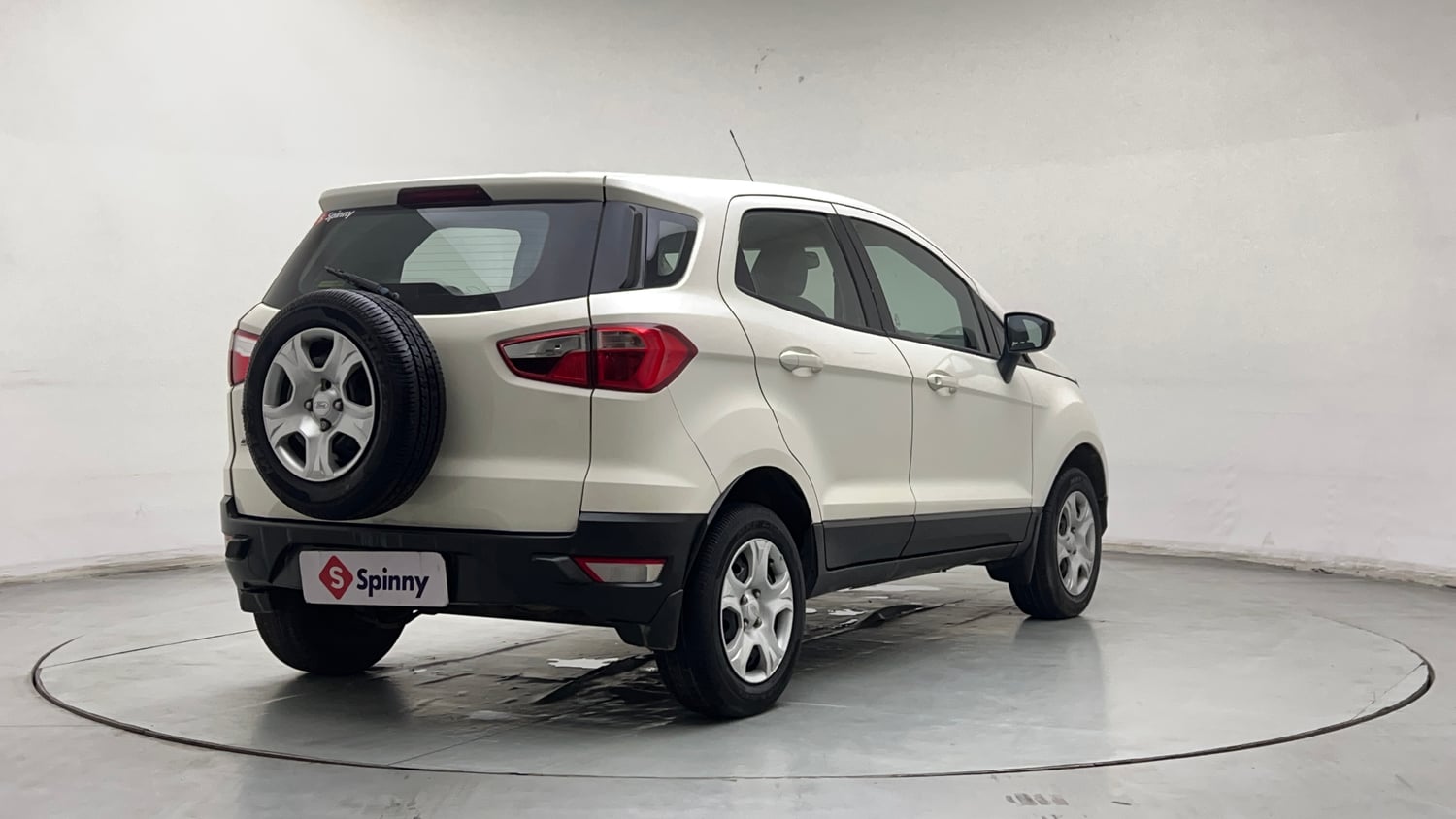 Used 2015 Ford EcoSport Trend 1.5 Ti-VCT Petrol Manual exterior RIGHT REAR CORNER VIEW
