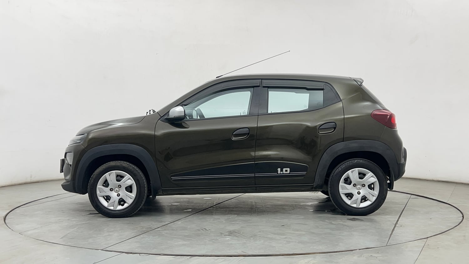 Used 2024 Renault Kwid RXT 1.0L Petrol Manual exterior LEFT SIDE VIEW