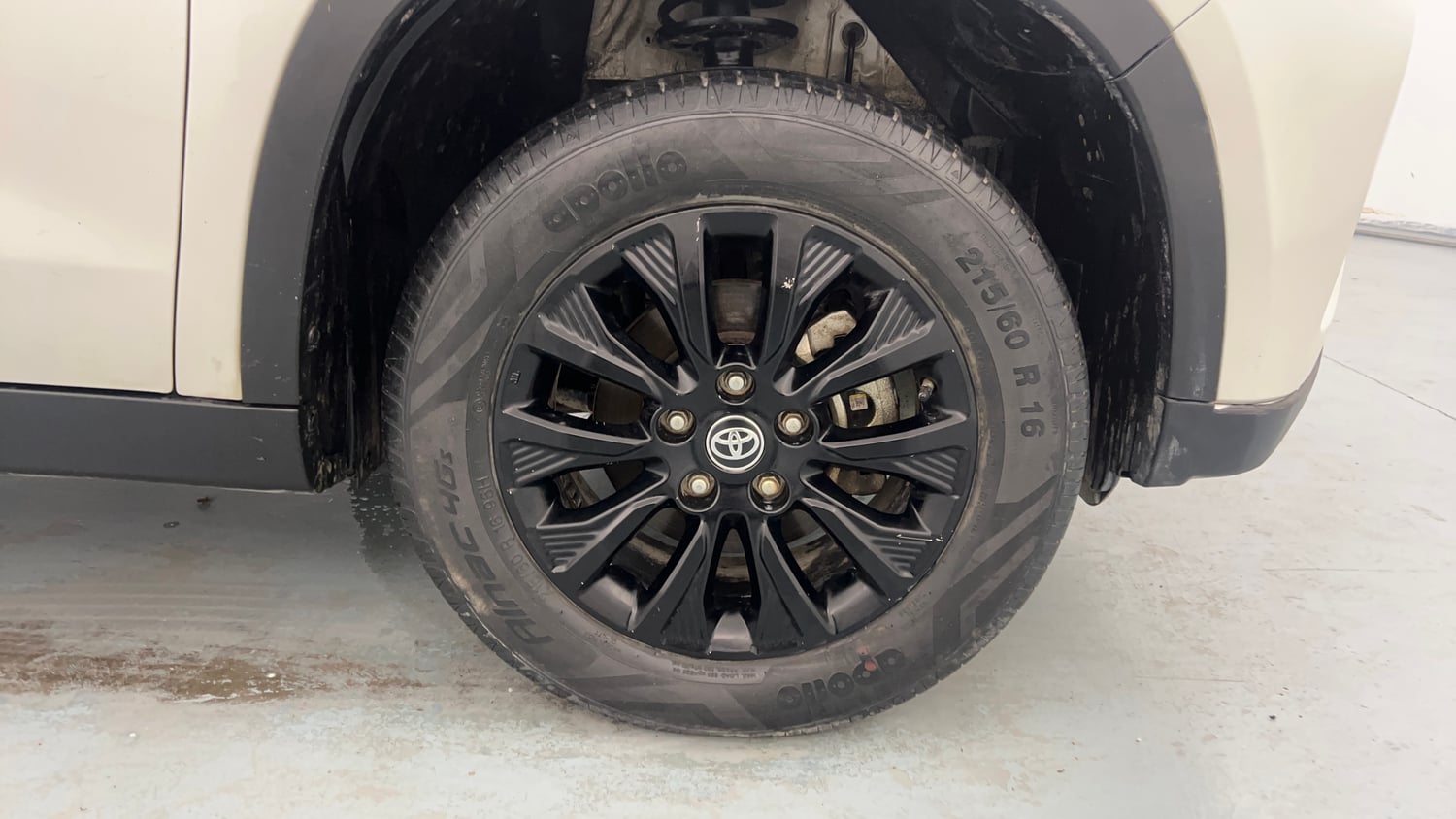 Used 2022 Toyota Urban Cruiser High Grade MT Petrol Manual tyres RIGHT FRONT TYRE RIM VIEW