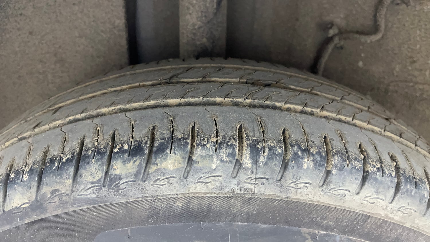 Used 2026 Tata Altroz Creative Petrol 5AMT Petrol Automatic tyres RIGHT REAR TYRE TREAD VIEW