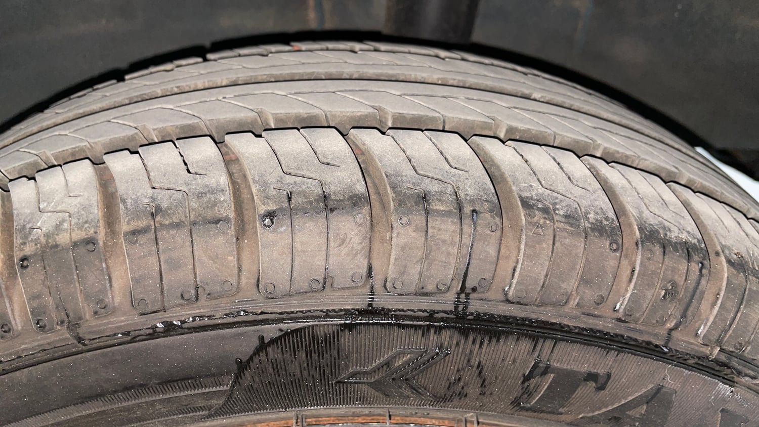 Used 2021 Renault Kwid CLIMBER 1.0 AMT Opt Petrol Automatic tyres LEFT REAR TYRE TREAD VIEW