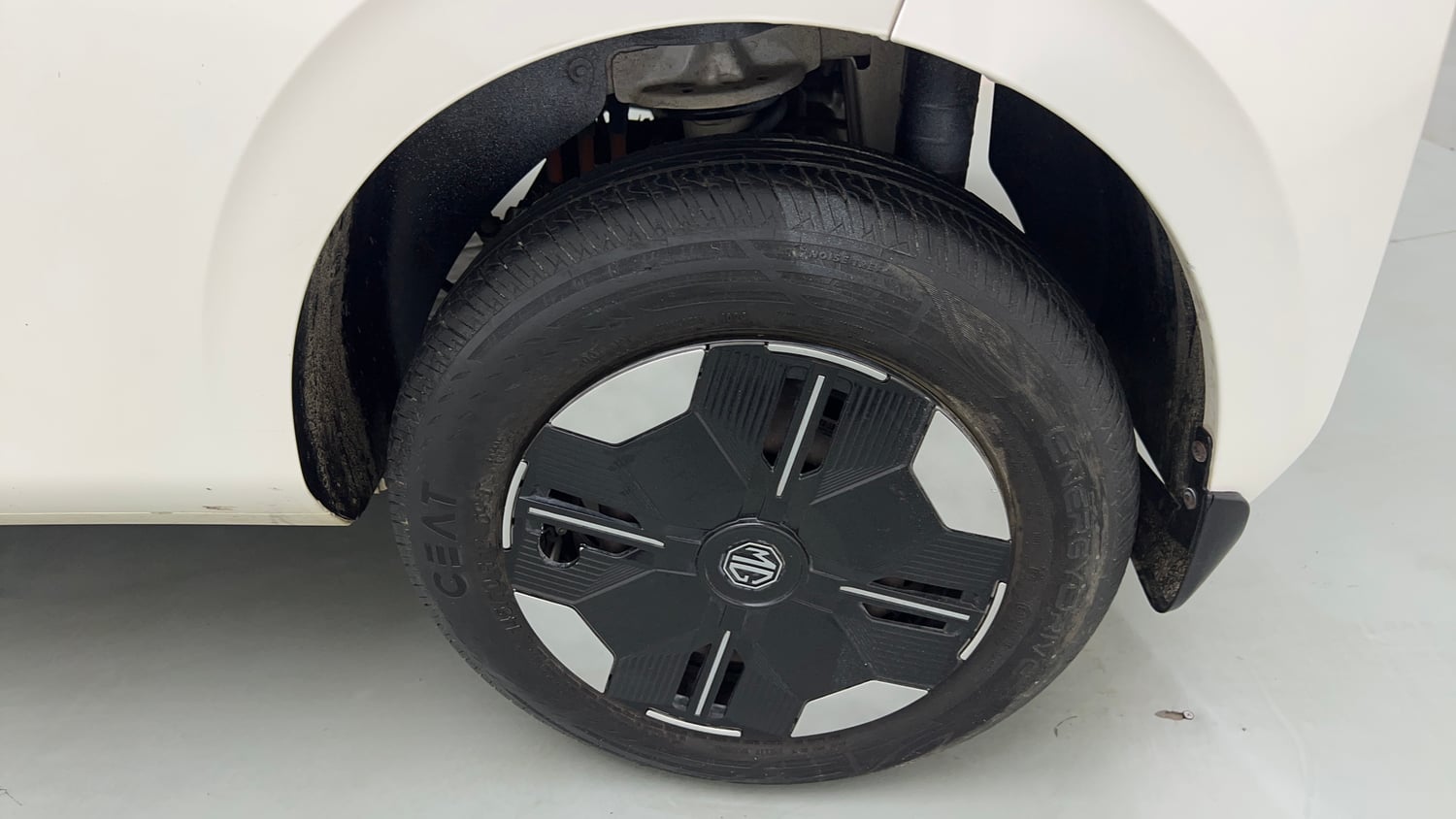 Used 2024 MG Motors Comet EV Excite FC Electric Automatic tyres LEFT REAR TYRE RIM VIEW