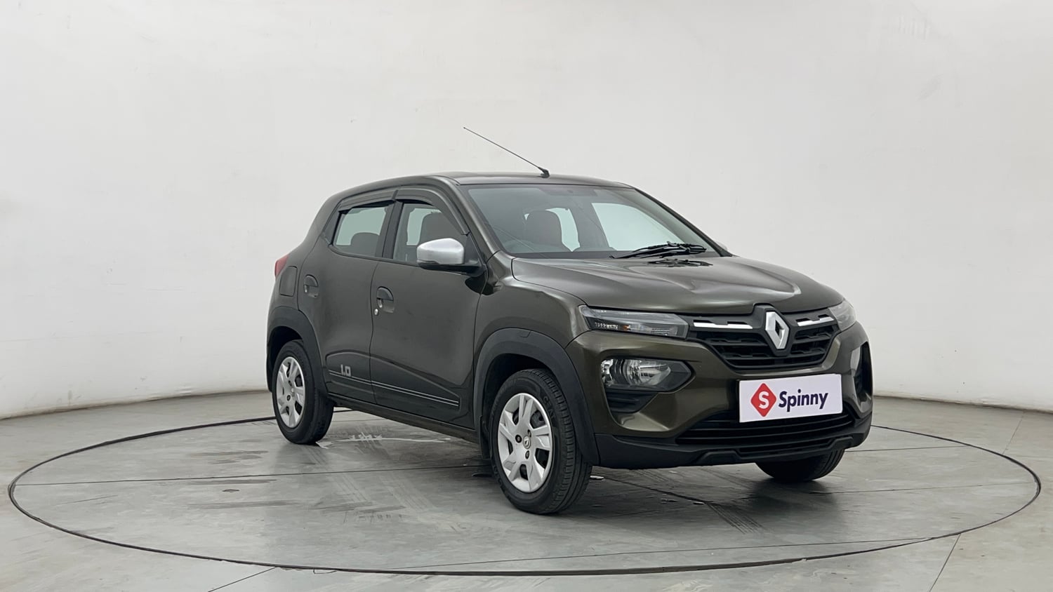 Used 2024 Renault Kwid RXT 1.0L Petrol Manual exterior RIGHT FRONT CORNER VIEW